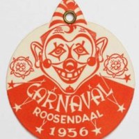 restauratie aan drie carnaval medaillons 7.jpg