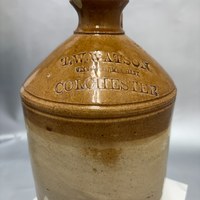 Kintsugi restauratie aan steengoed kruik  2.jpg